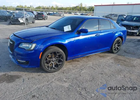 2019 Chrysler 300 300S z USA, uszkodzony, nr VIN 2C3CCABG0KH550614